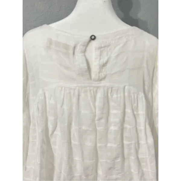 We The Free  Women White Textured Buttonless Tunic Size extra Small OVERSIZE. - Image 9