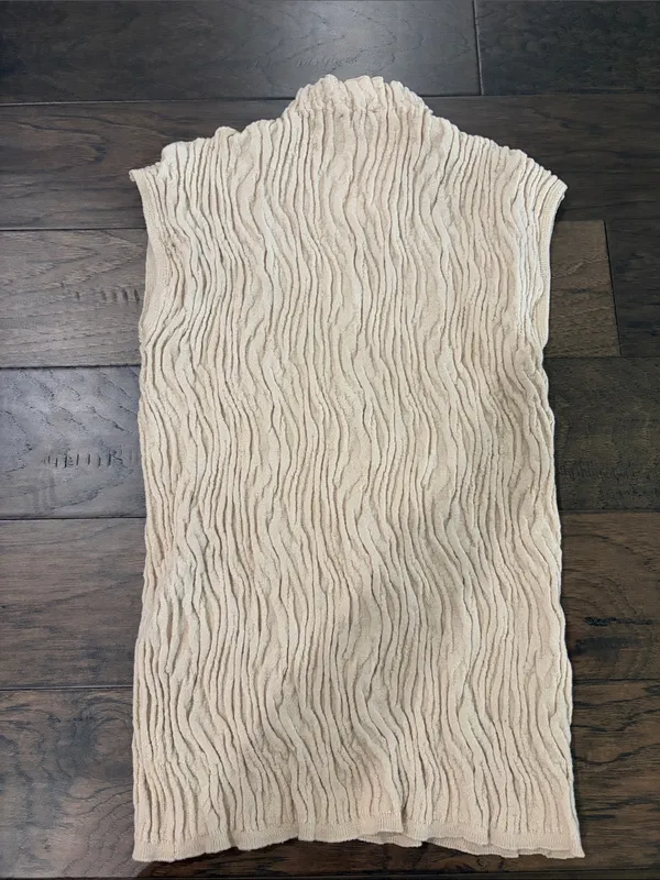 New With Tags Zara Beige Knit Textured Funnel Neck Top Sz M - Image 6