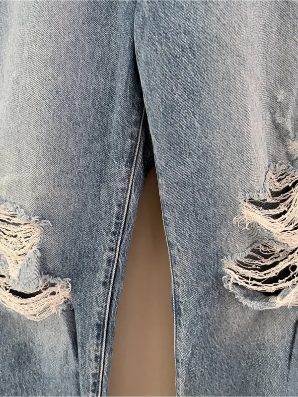 Levi's Premium Ribcage Straight Ankle Distressed Light Wash Jeans Size 28 - Image 4