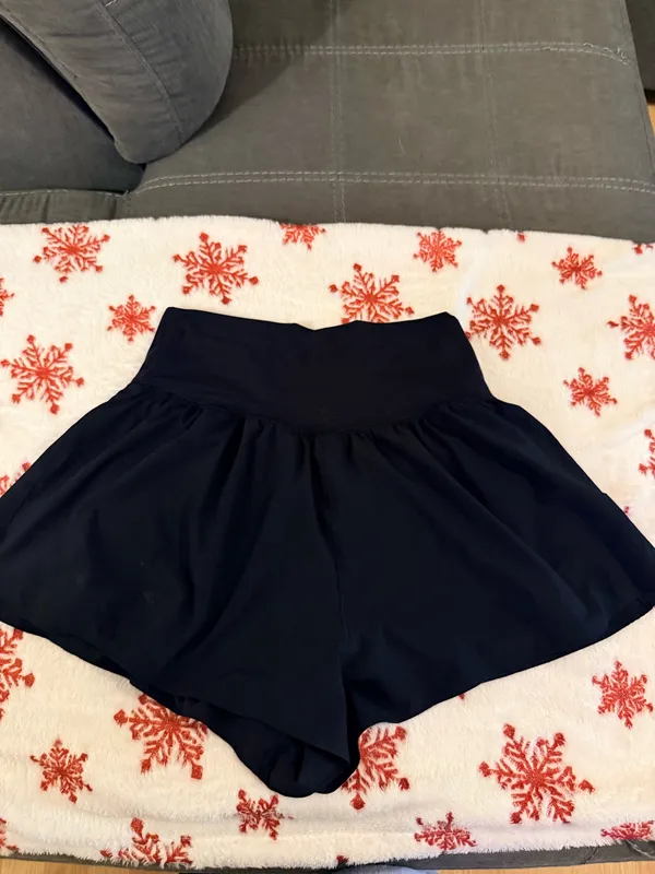 OFFLINE by Aerie Shorts Crossover - Image 2