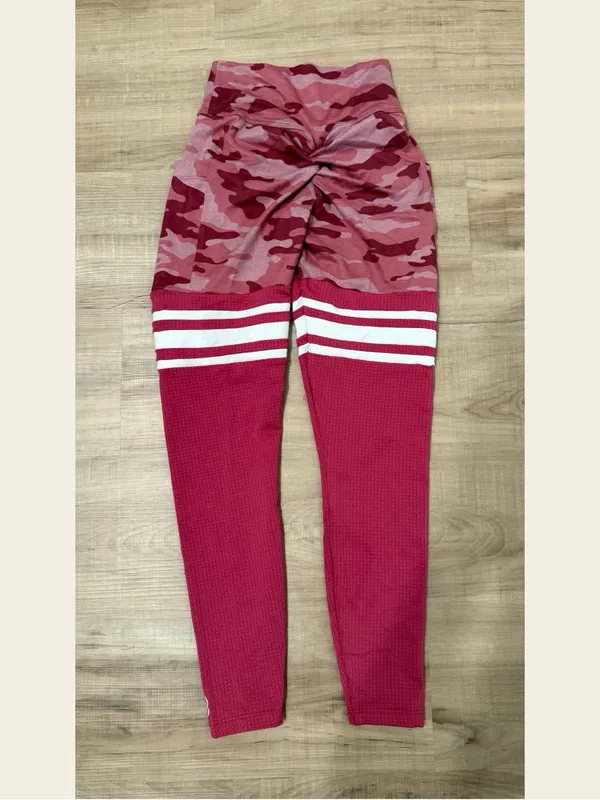 Bombshell camo leggings! - Image 2