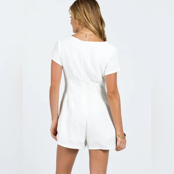 Princess Polly Adi Romper in White Size 2 New with tag - Image 5