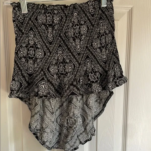 New Look Asymmetrical Black and White Top - Image 2