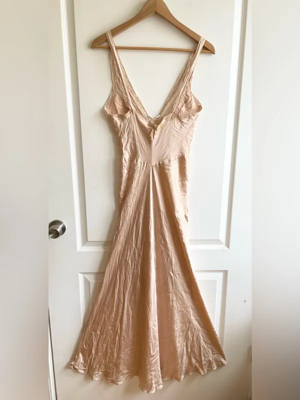 Vintage 100% Silk Lace Up Dress Pink Made In France Victorian Renaissance - Image 2