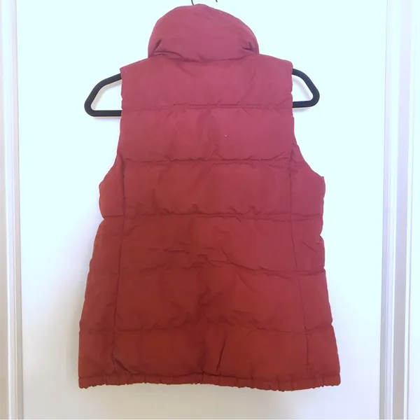Old Navy Frost-Free Puffer Vest, small, NWT - Image 2