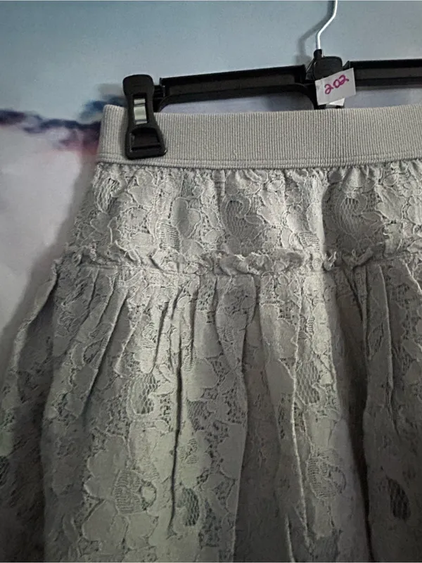 Aeropostale Womens Lace Tiered Mini Skirt Light Gray SM NWT - Image 5