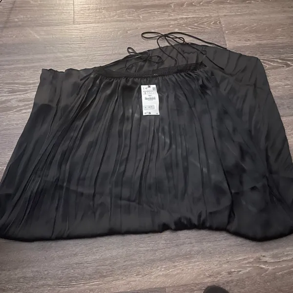 NWT BLACK MIXED LACE SLIP DRESS. Size Small. - Image 5
