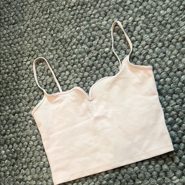 Abercrombie & Fitch Baby Pink Cropped Tank Size Small - Image 2