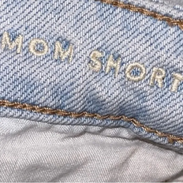 American Eagle Mom Jean Shorts - Image 5