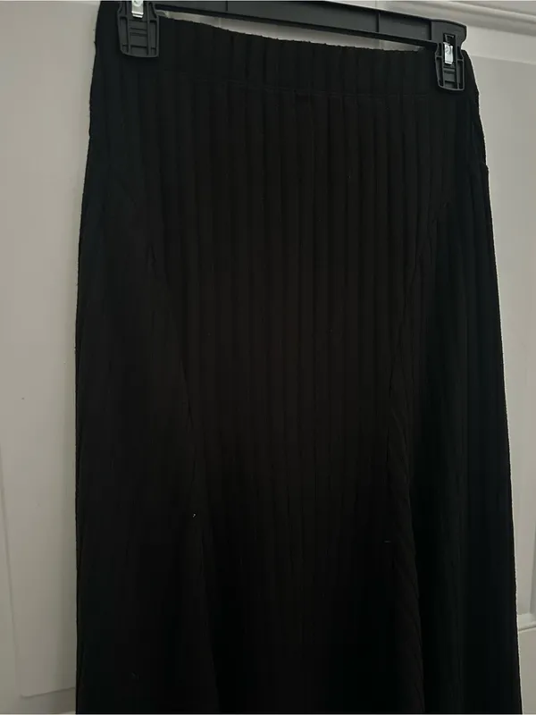 Halara Ribbed Knit Midi Skirt in Black - Image 5