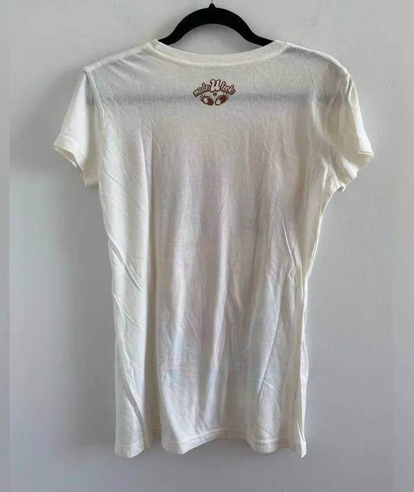MadeULook Cream Angel Wing Rainbow Sunrise Graphic Tee Size L (FLAW) - Image 4