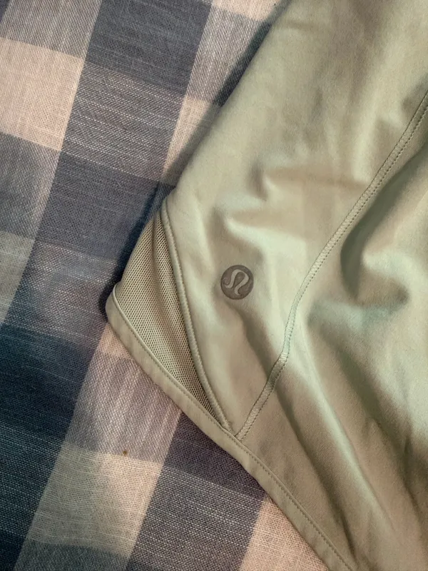 Light Green Lululemon Shorts Size 6 - Image 7