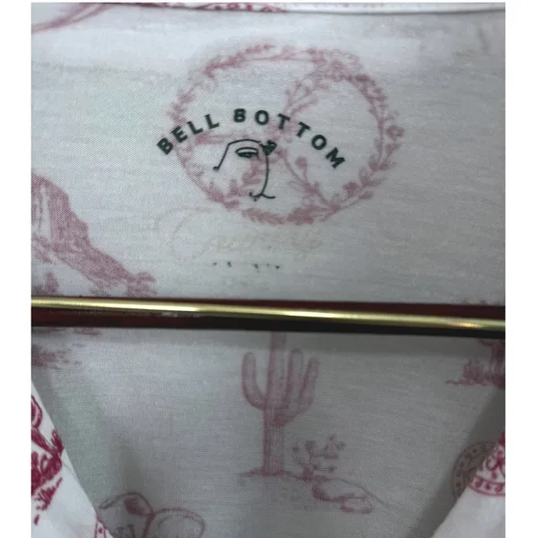 Lainey Wilson‎ Peace, Love, and Cowboys Bell Bottom Western Print PJ Set Size L - Image 5