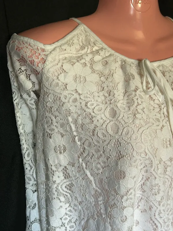 Hollister White Lace Cold-Shoulder Tie-Front Blouse XS - Image 5