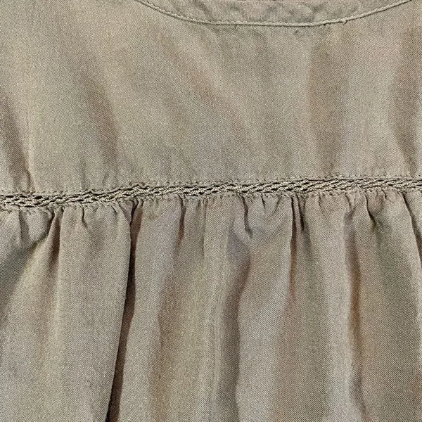 Ann Taylor LOFT Army Green Babydoll Pleated Blouse Medium - Image 6