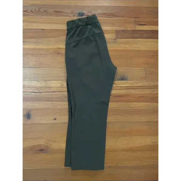 Lululemon On The Fly Crop 23" Dark Olive Green Luxtreme Drawstring Pants Size 8 - Image 4
