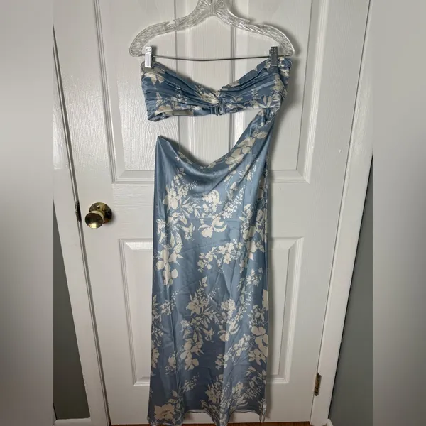 Reformation Vivi Silk Dress in Aliso Blue Floral 8 - Image 2