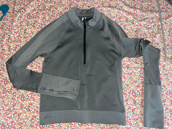 Lululemon Cropped 1/4 Zip - Image 5
