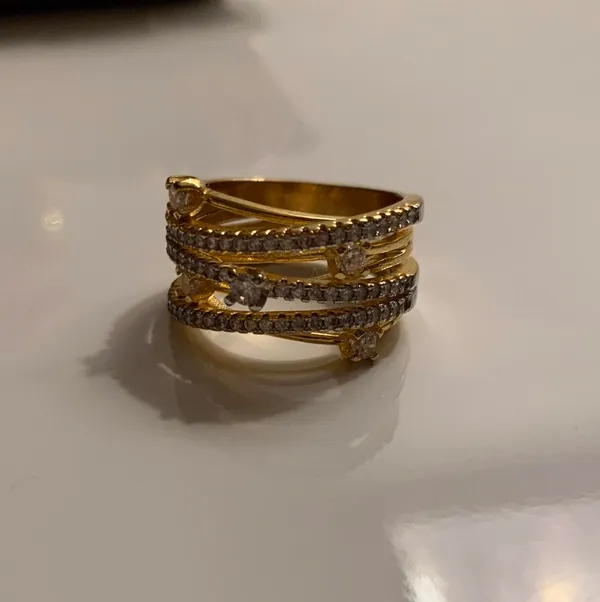💥$2💥 Wide Gold Crystal Ring - Image 4