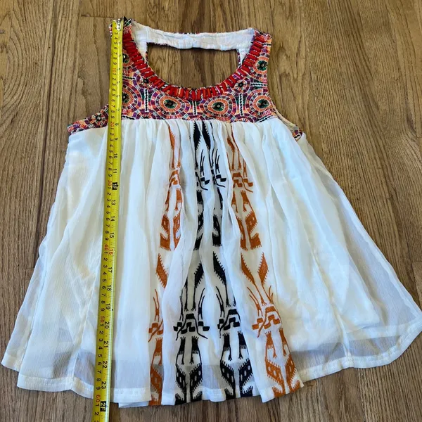Akemi + Kin Anthropologie Embroidered Beaded Babydoll Tank Top White Small - Image 5
