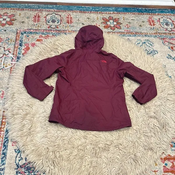The North Face waterproof jacket size medium - Image 5