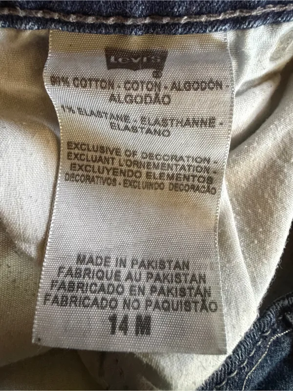 Levi’s Mid Rise Skinny Jeans Size 14 - Image 4