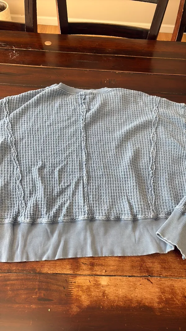 American Eagle Sweater - Image 3