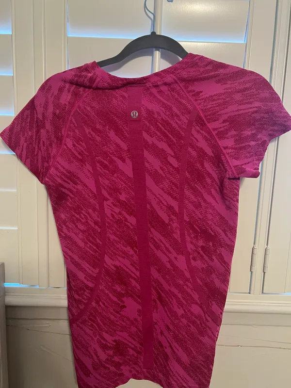 Lululemon Pink Swiftly Tech Short Sleeve - Image 2