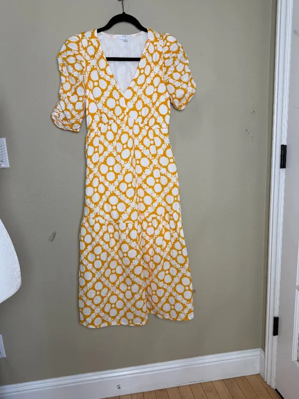 Time and Tru Women's Cotton Tiered Midi Dress in yellow and white Size XS 0-2 - Image 2