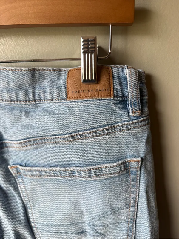 American Eagle Super High-Rise Straight Jeans Women’s Size 8 Light Wash - Image 6