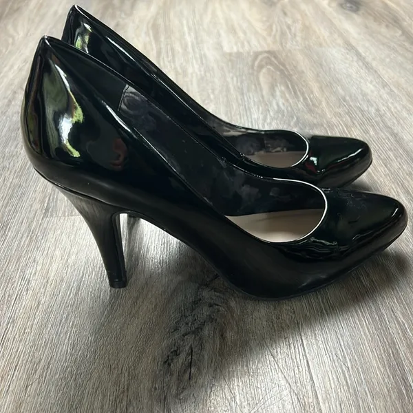 Fergalicious Black Heels Size 7.5 - Image 11
