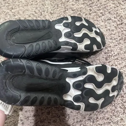 Air Max 270 react Size 8.5 - Image 6