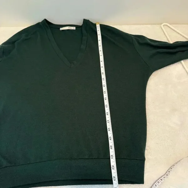 Wilfred Free Shirt Womens XXS Green V Neck Pullover Sweater Tee Classic - Image 7