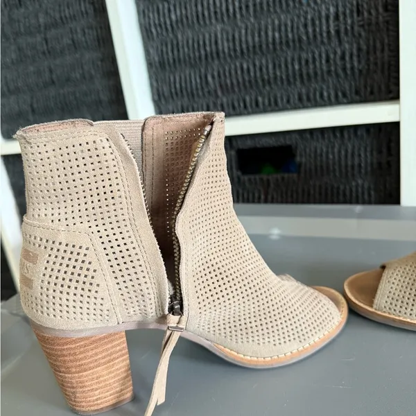 Toms Beige Perforated Ankle Booties - Image 6