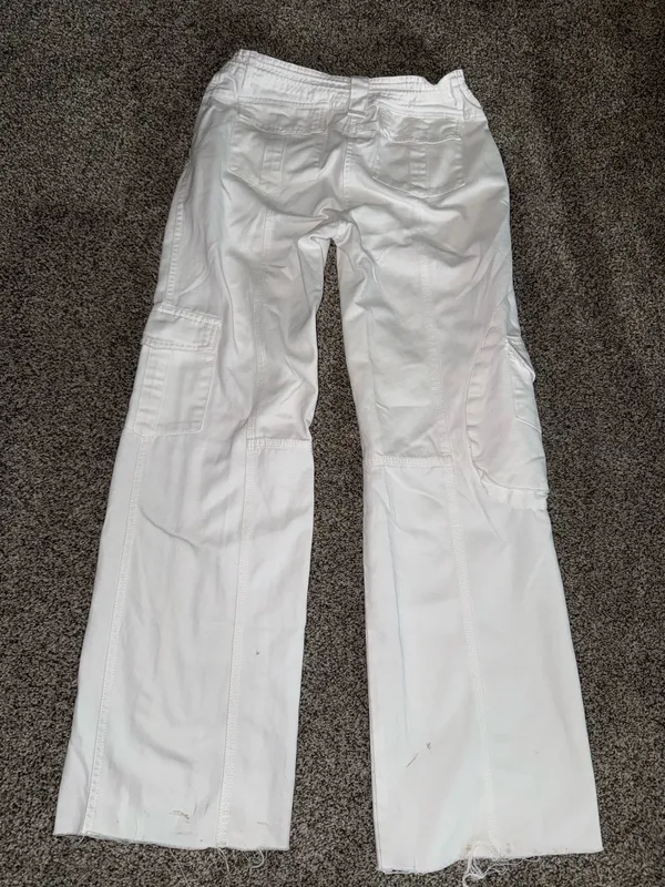 Brandy Melville White Cargo Pants with Bungee Cord Details - Image 3