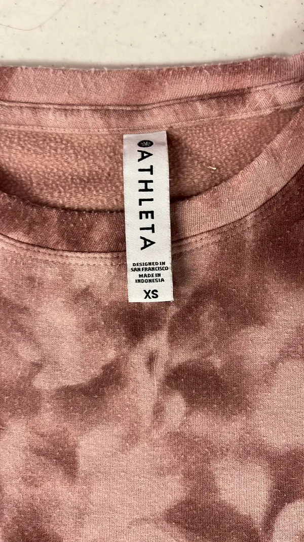Athleta Women’s Top and Pants Set - Image 2