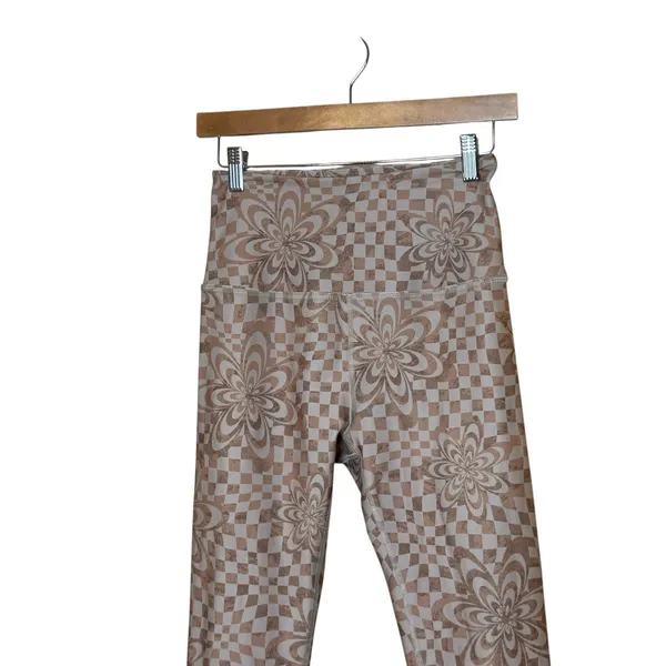 Beyond Yoga Check Flower Endurance High Waisted Leggings Size‎ Medium Tan Brown - Image 4