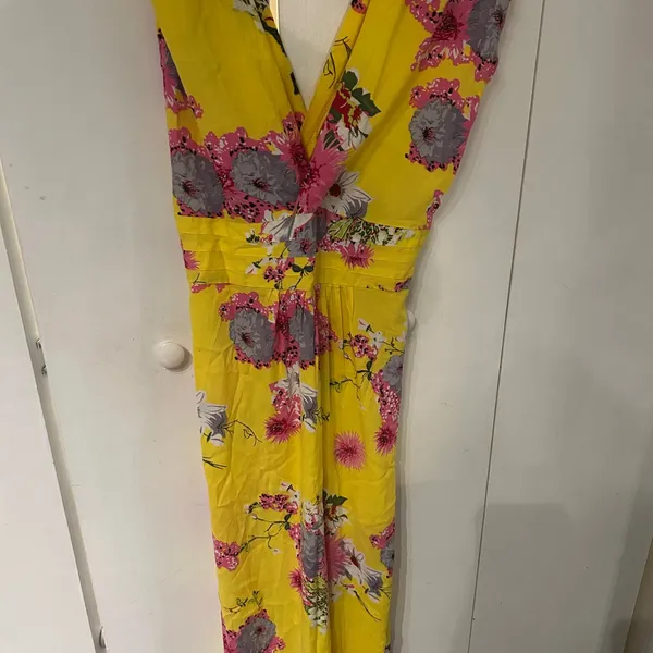 Vibrant Yellow Sleeveless V-Neck Maxi Dress - Image 7