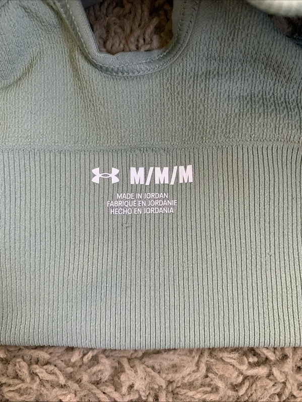 Under Armour vanish seamless low size medium pullover sports bra - Image 2