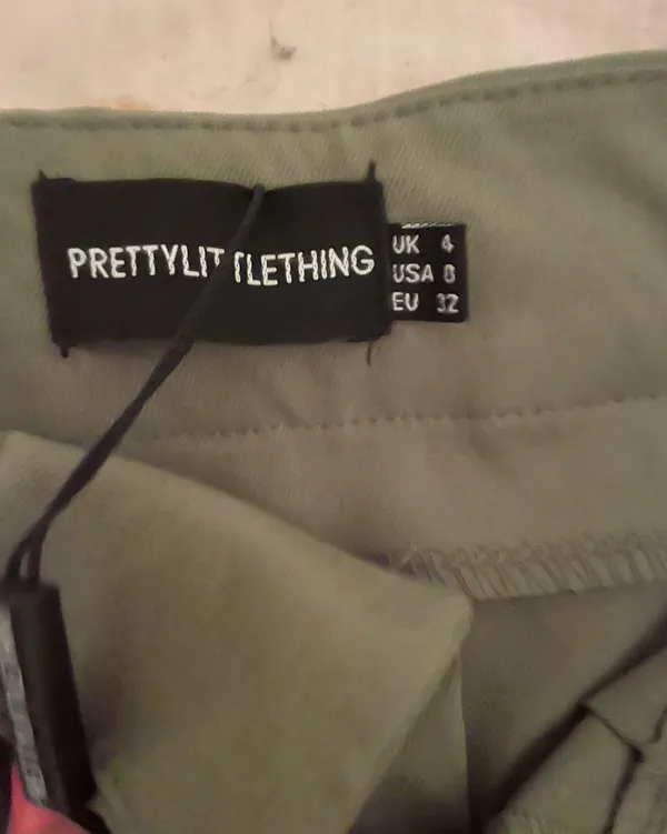 Pretty Little Thing High Waisted Waisted Flared Trousers - Image 3