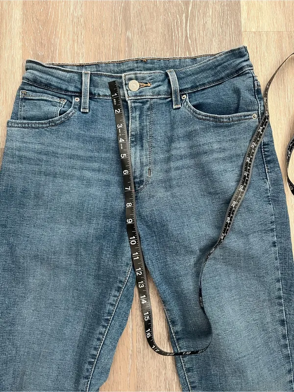 Levi’s High Rise Skinny Stretch Jeans Women’s W30 L28 Medium Wash Denim - Image 11
