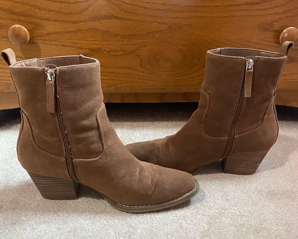 Universal Threads Brown Booties - Image 5