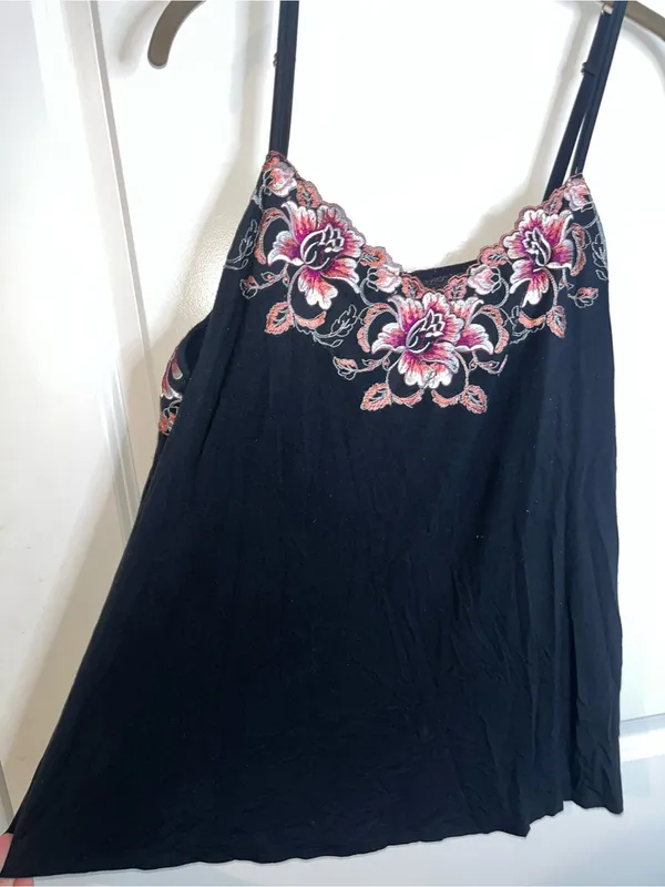 Soma Lined Fairy Delicate Floral Embroidery Adjustable Soft Camisole Top Size XL - Image 5
