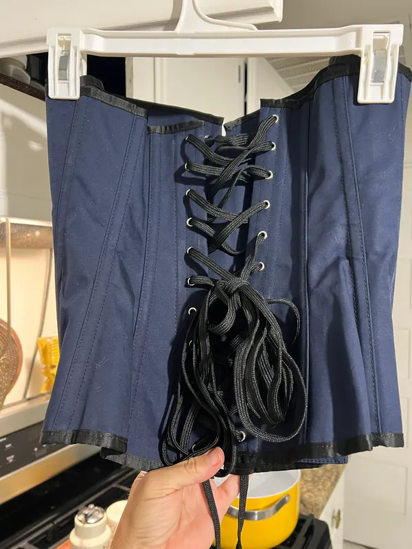NWOT Corset Size 26 - Image 3