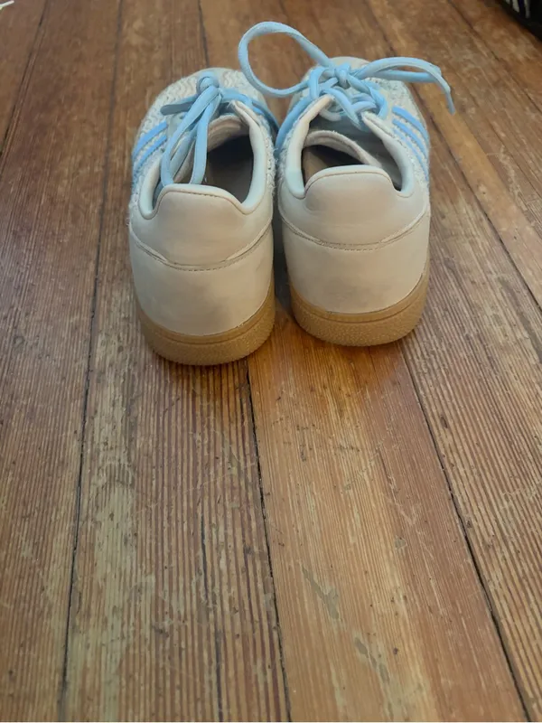adidas Women's Cream Sneakers with Light Blue Stripes - Image 4