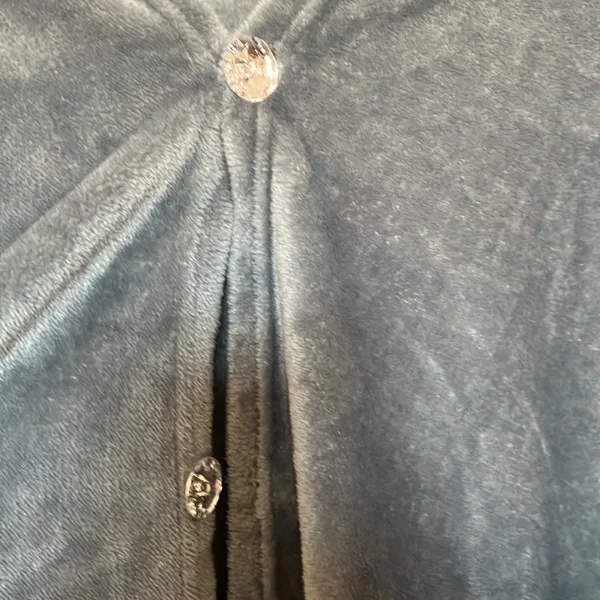 FINAL MARKDOWN Plush Gray wrap osfm - Image 4