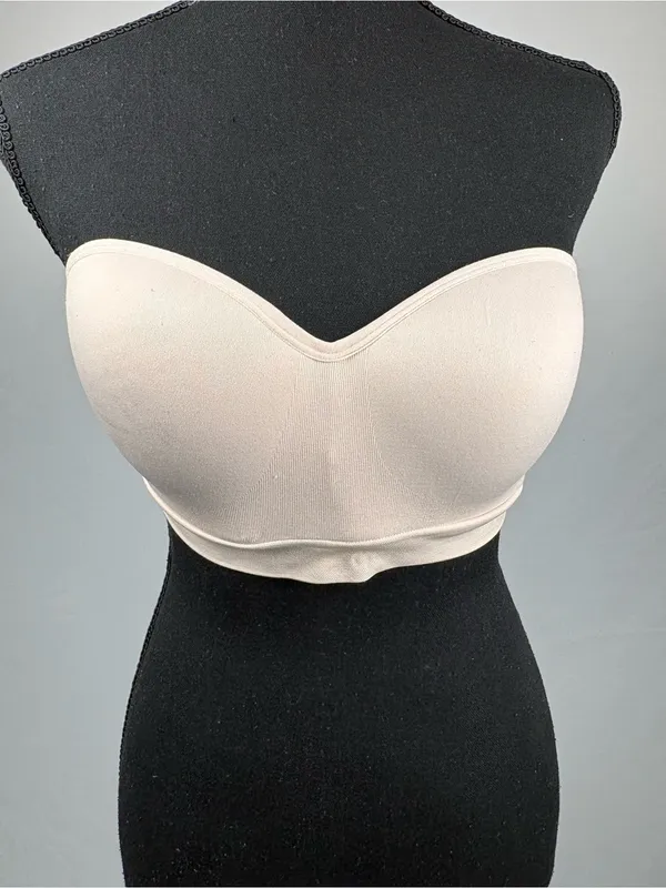 Strapless Seamless Bandeau Bra in Pale Pink - Image 2