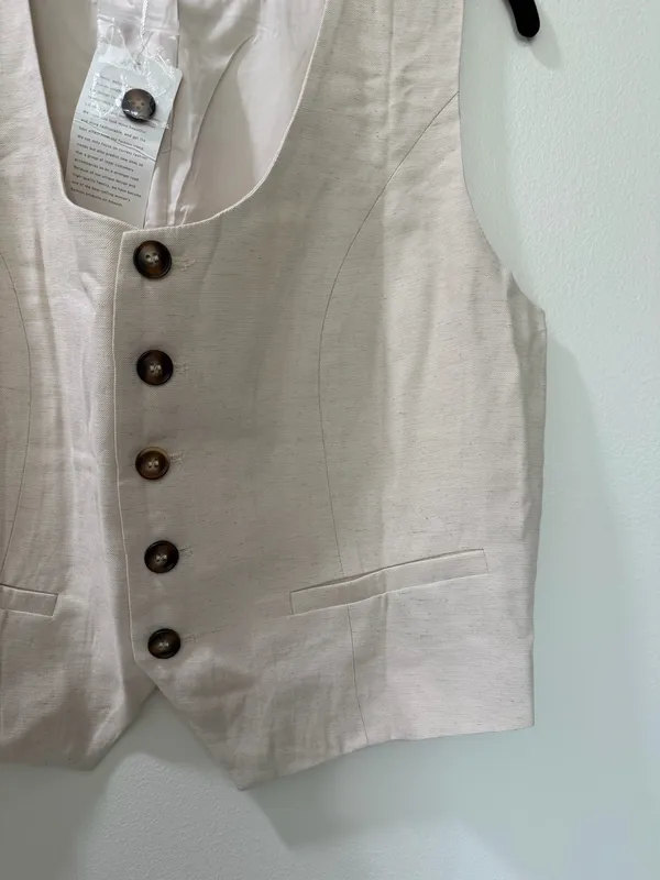 NWT Neutral Sleeveless V - Image 5