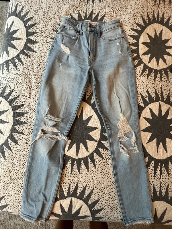 Abercrombie Jeans - Image 2