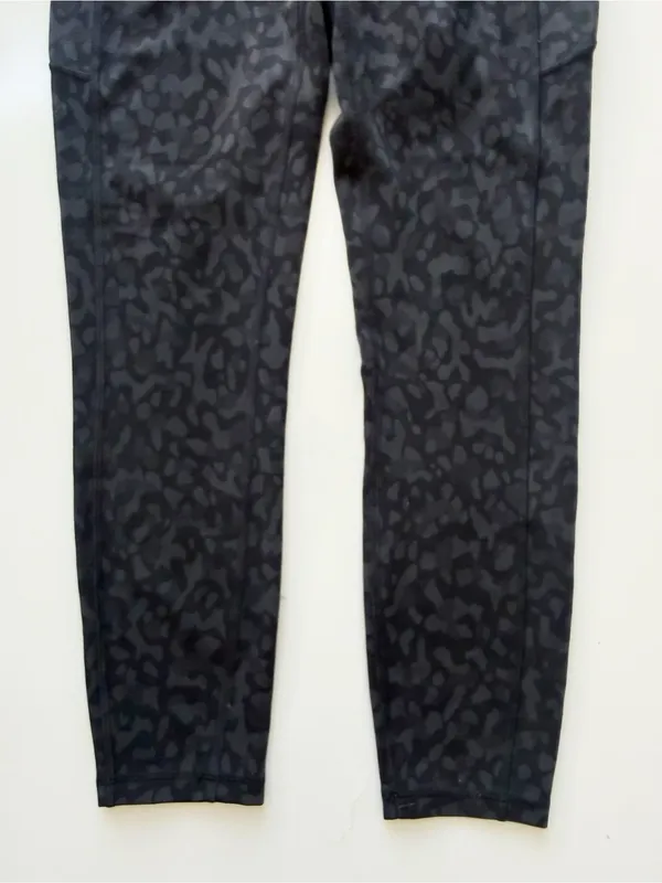 Lululemon Invigorate High-Rise Tight 25" Formation Camo Deep Coal Multi Size 8 - Image 5